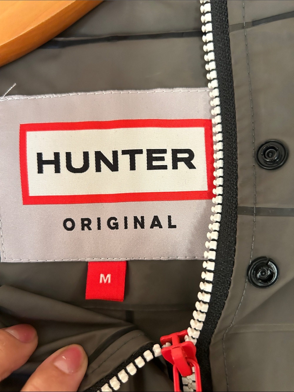 Hunter Women's 
 Olive Raincoat with Hood - Picture 11 of 11